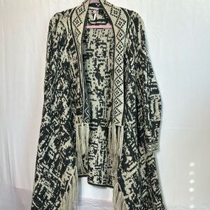 Love by Design Medium Blanket Fringe Open Cardigan Like New Aztec Western